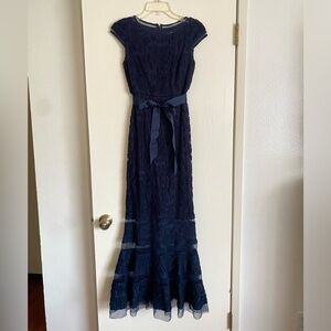 Adrianna Papell Navy Dark Blue Lace Short Sleeve Gown Dress Size 2P